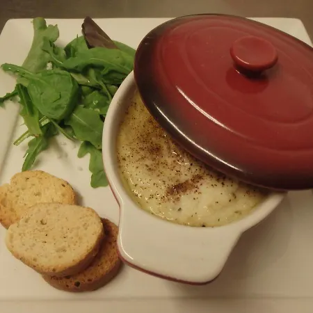 Le Prieure D'Orniols *