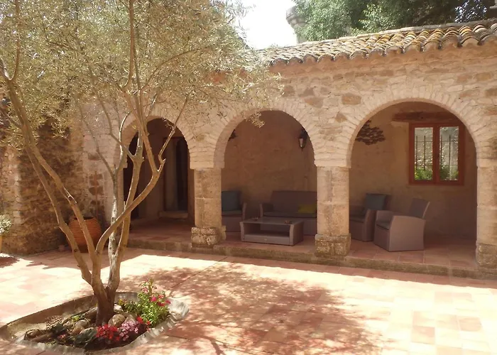 Le Prieure D'orniols Pensjonat